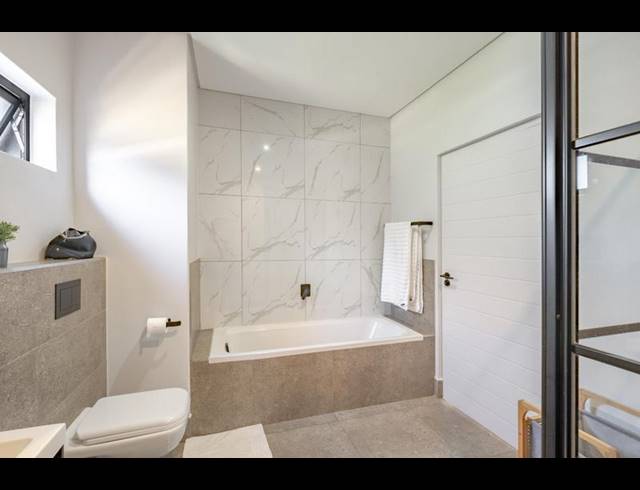 2 BEDROOM PROPERTY TO RENT IN HYDE PARK